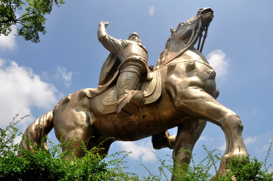 泉州郑成功骑马雕像