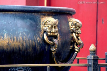 铜制水缸