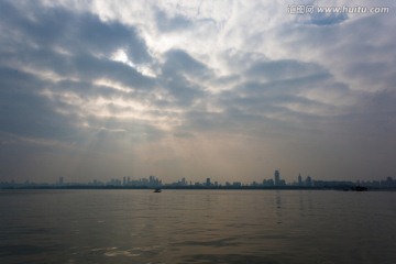 武汉东湖天空