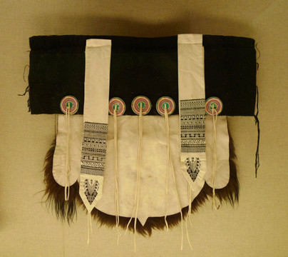 纳西族羊皮披肩