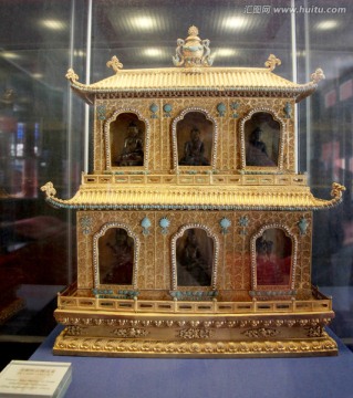 北京故宫珍宝馆的金嵌松石楼式盒