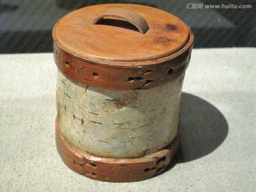鄂温克桦树皮盒