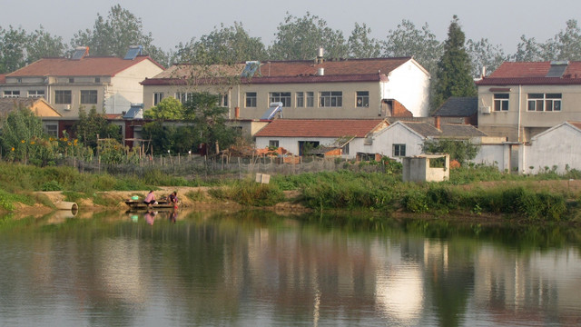 山村早晨 洗衣塘景色