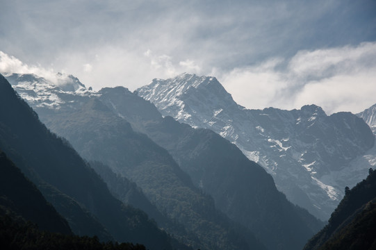 贡嘎山