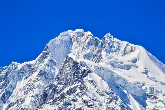 贡嘎雪山主峰