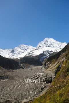 贡嘎雪山