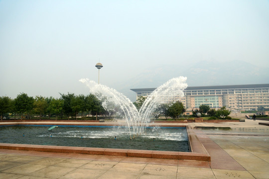 广场喷泉
