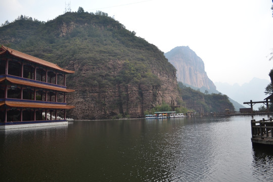 山水  湖面