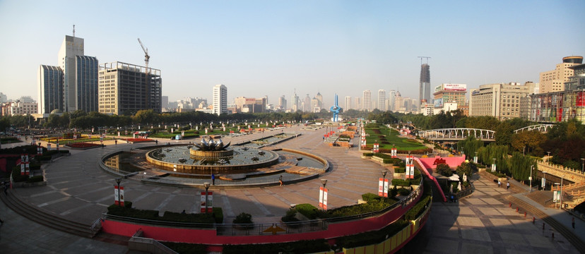 泉城广场全景图
