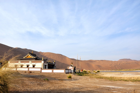 沙漠里的寺院