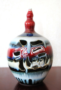 福字瓷瓶