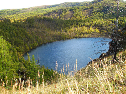 阿尔山驼峰岭天池