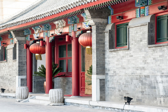 中式建筑大门口
