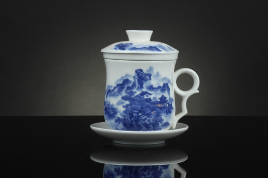 景德镇陶瓷带把茶杯
