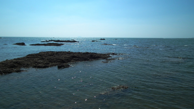 海边景色 青岛石老人