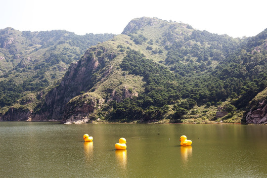 燕塞湖