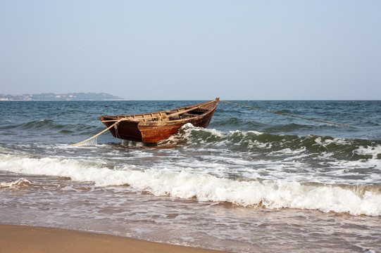 海边木船