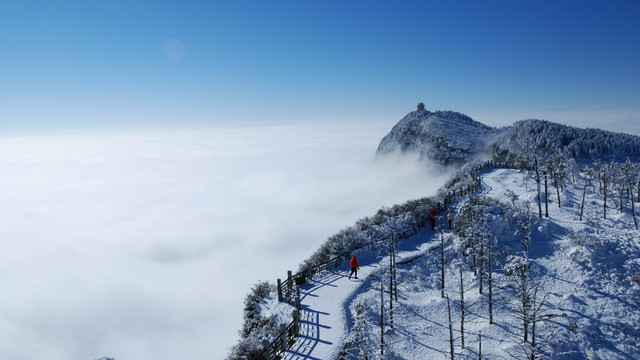 峨眉山