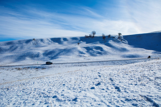 雪山自驾游