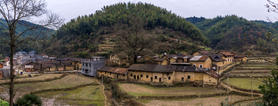 山村