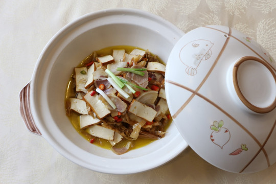 香干炖风吹肉