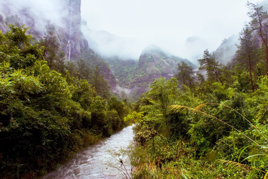 山涧 溪流