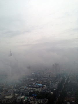 南京 雾  现代建筑