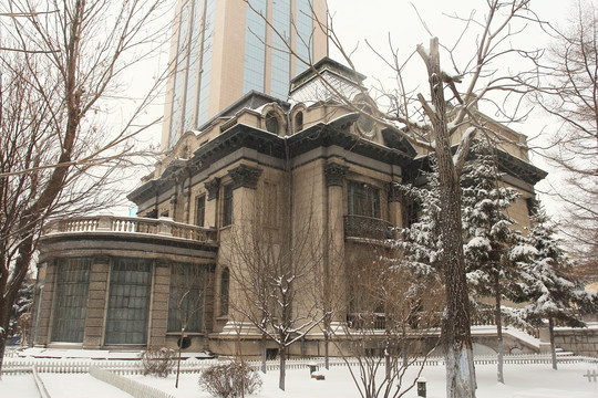 城市雪景