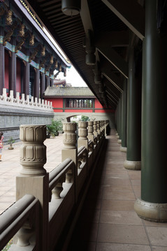 寺庙走廊
