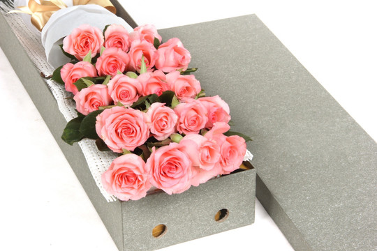 盒装粉玫瑰