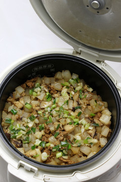 电饭煲蒸饭