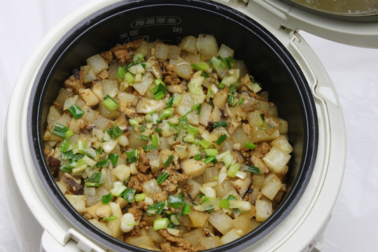 电饭煲饭