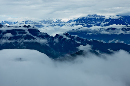 云海 山 森林  TIFF