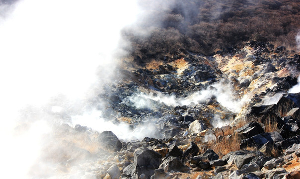 山涧雾气