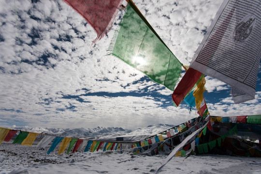 五彩经幡 念青唐古拉山脉 神山