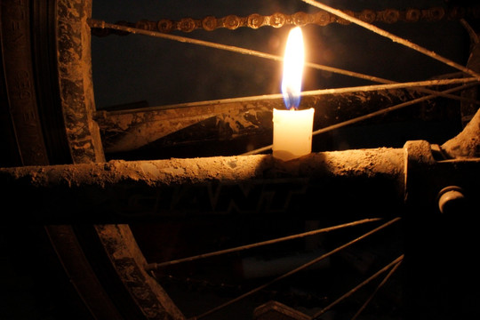 蜡烛与自行车