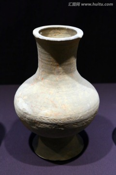 汉代彩绘陶壶