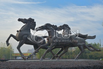 雕塑 马 铜马 三匹马 城市雕