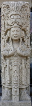 玛雅文化石雕神像
