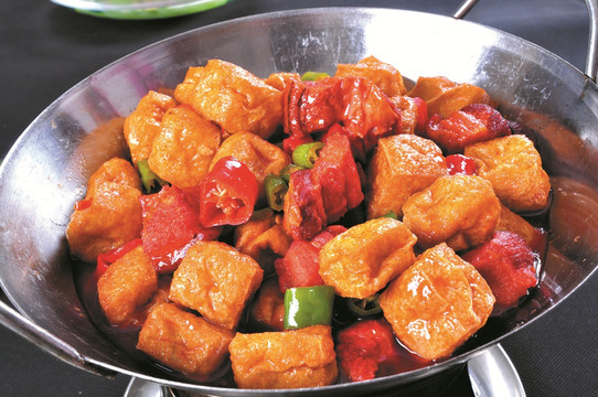 干锅卤肉豆腐