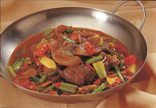 干锅带皮狗肉