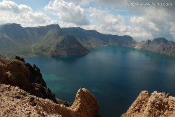 天池 长白山 山脉 水面 天空