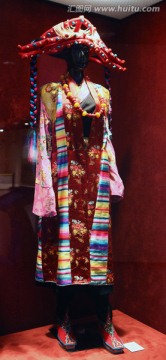 西藏日喀则女式服装