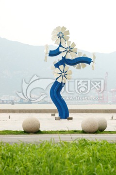 海边轮机雕塑