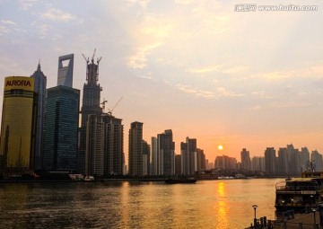 上海早晨