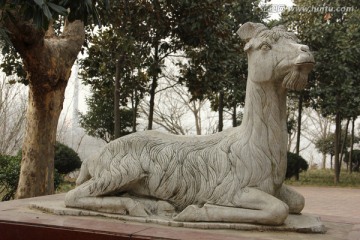 生肖羊石雕