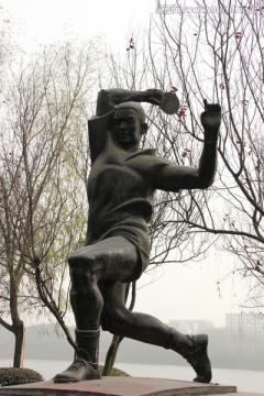 乒乓球运动员雕像