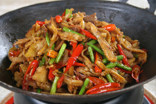干锅飘香鸡