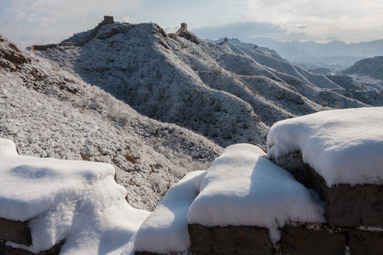 长城冬雪 城墙 远山