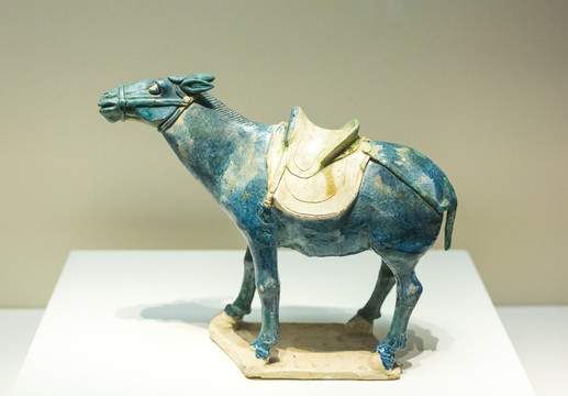 蓝釉陶驴